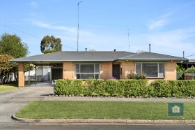 Property in Colac - Sold for $425,000