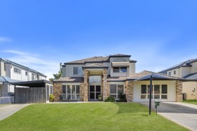 3 Oakwood Way, Carindale, QLD 4152