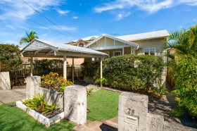 28 Bargoola Street, Coorparoo, QLD 4151