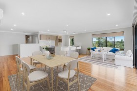 352 Nursery Rd, Holland Park, QLD 4121