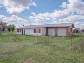 219 Falconer Street, Guyra, NSW 2365