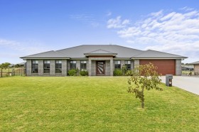 Property in Tamworth - Sold for $900,000