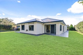 16 Curlew Court, Maleny, QLD 4552