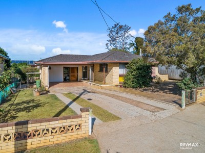 Property in Strathpine - Offers Over $359,000