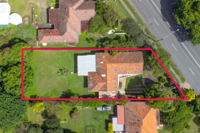 Property in Newtown - Offers over $699,000