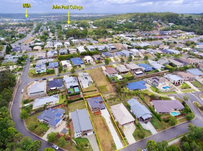 Property in Daisy Hill - Make an Offer