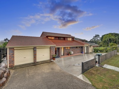 Property in Carindale - Sold for $950,000