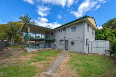 Property in Labrador - $850/ WEEK