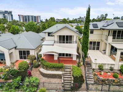 Property in Robina - OFFERS OVER $1.420 000.00