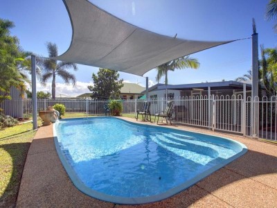 1 Scenic Dr, Mount Louisa, QLD 4814