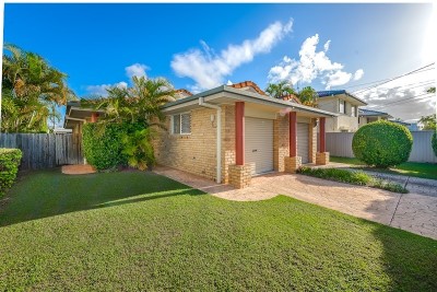 Property in Paradise Point - Sold