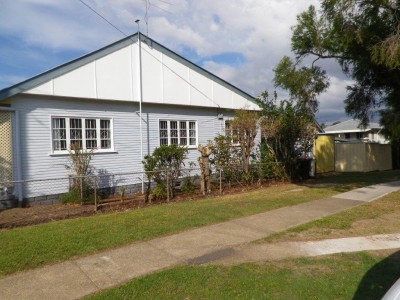 Property in Lota - Leased