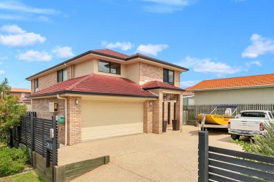 Property in Lota - Sold for $841,000