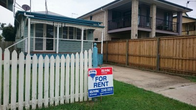 Property in Lota - Leased