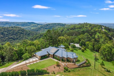Property in Balmoral Ridge - Sold for $1,950,000