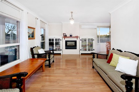 9 Redgum street, Claremont Meadows, NSW 2747