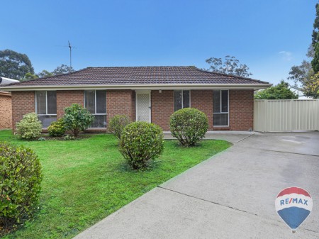 8 MOORE PLACE, Doonside, NSW 2767