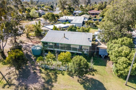 2 Dale Street, Crows Nest, QLD 4355