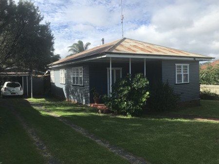 17 Tighe Street, Newtown, QLD 4350