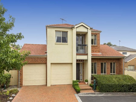 2 Tuncurry Court, Ferntree Gully, VIC 3156