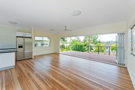 74 MACROSSAN AVE, Norman Park, QLD 4170