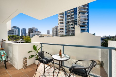 212/44 Ferry Street, Kangaroo Point, QLD 4169