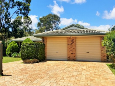 6 Carinyan Drive, Birkdale, QLD 4159