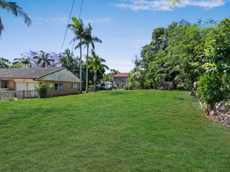 2 Daveson Road, Birkdale, QLD 4159