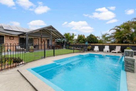18 Blanche Court, Rothwell, QLD 4022