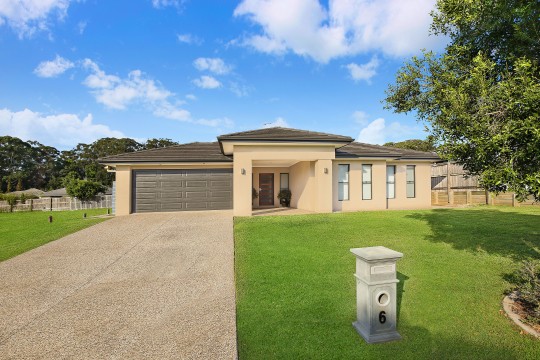 Property in Forest Glen - Sold for $599,000