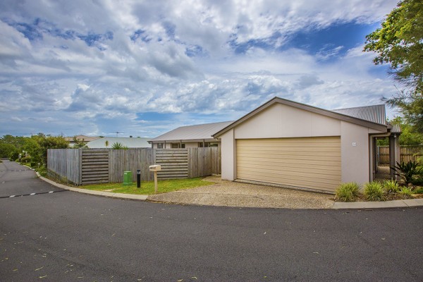 Property in Eight Mile Plains - Leased
