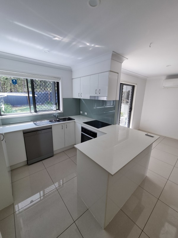 Property in Calamvale - Leased