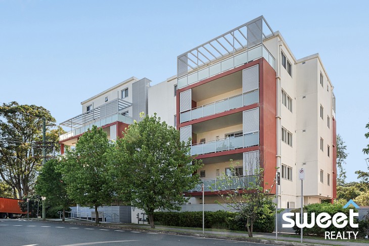 Property For Sale in Dundas