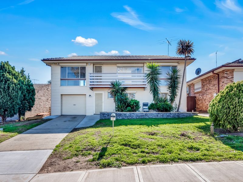 12-12A Alderney Street, Minto, NSW 2566