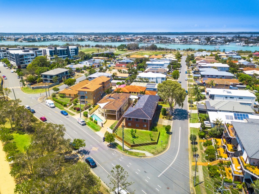 35 Scoter Avenue Paradise Point Tony Judd Real Estate Paradise Point