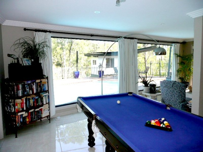 Real Estate in Gaven