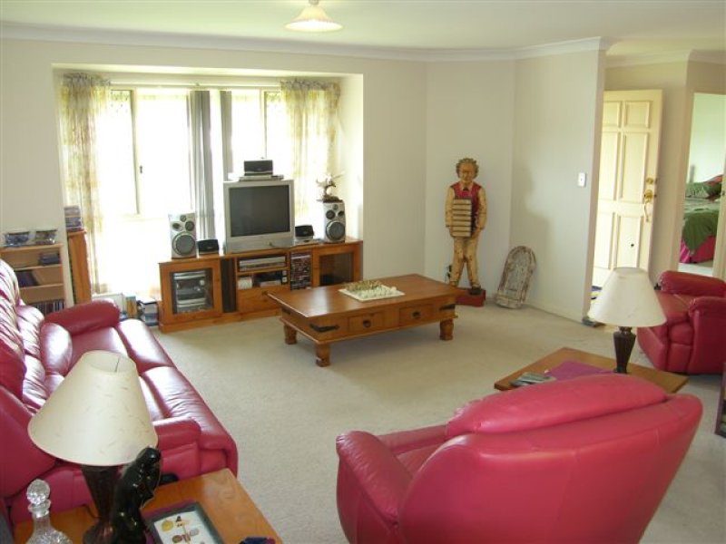 Real Estate in Helensvale