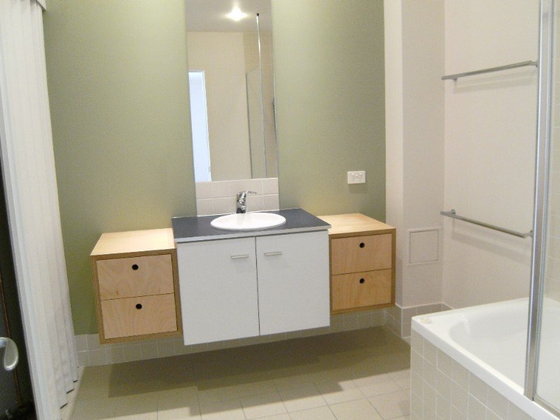 Real Estate in Robina