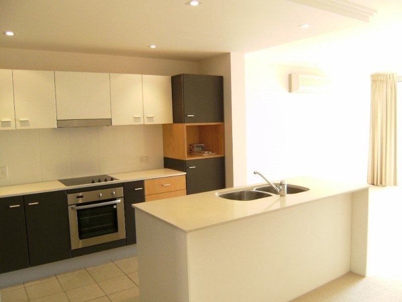 Real Estate in Robina