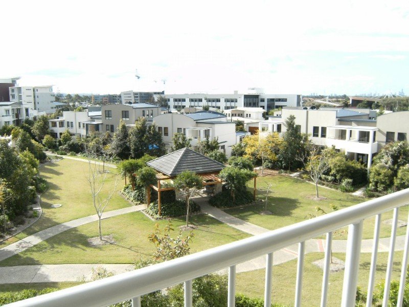 Real Estate in Robina