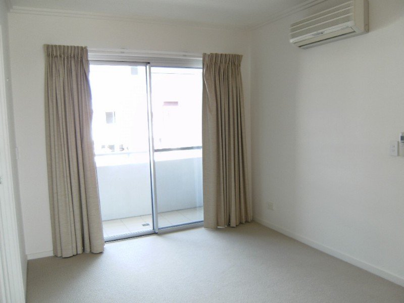 Real Estate in Robina