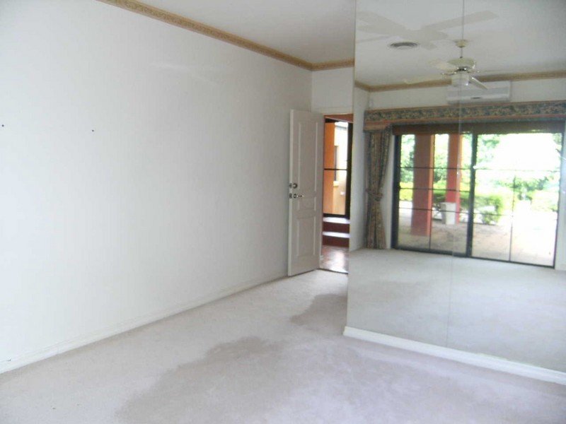 Real Estate in Hope Island