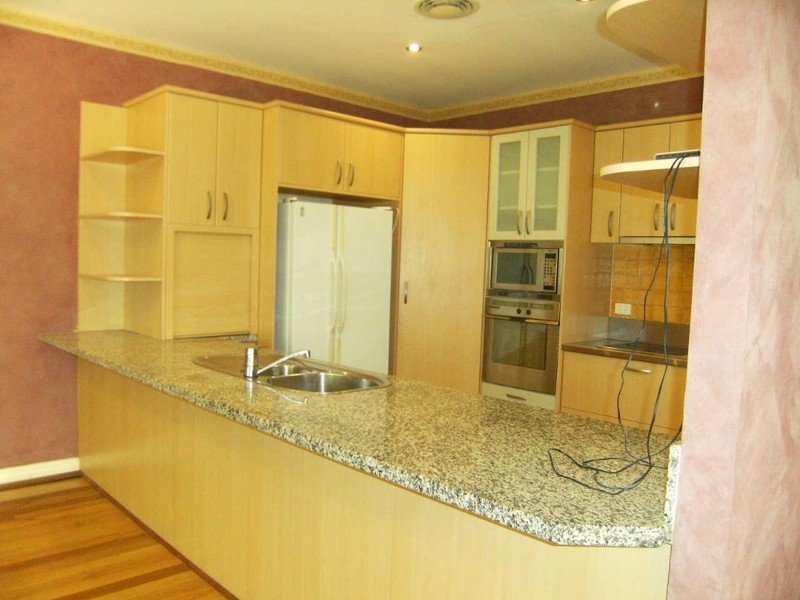 Real Estate in Hope Island