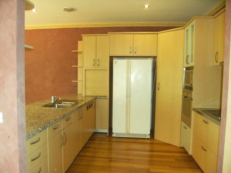 Real Estate in Hope Island