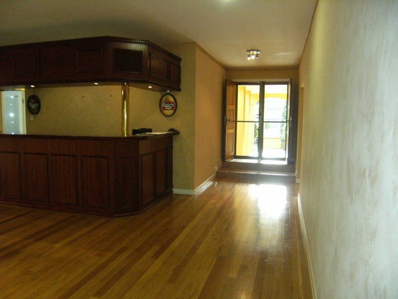 Real Estate in Hope Island