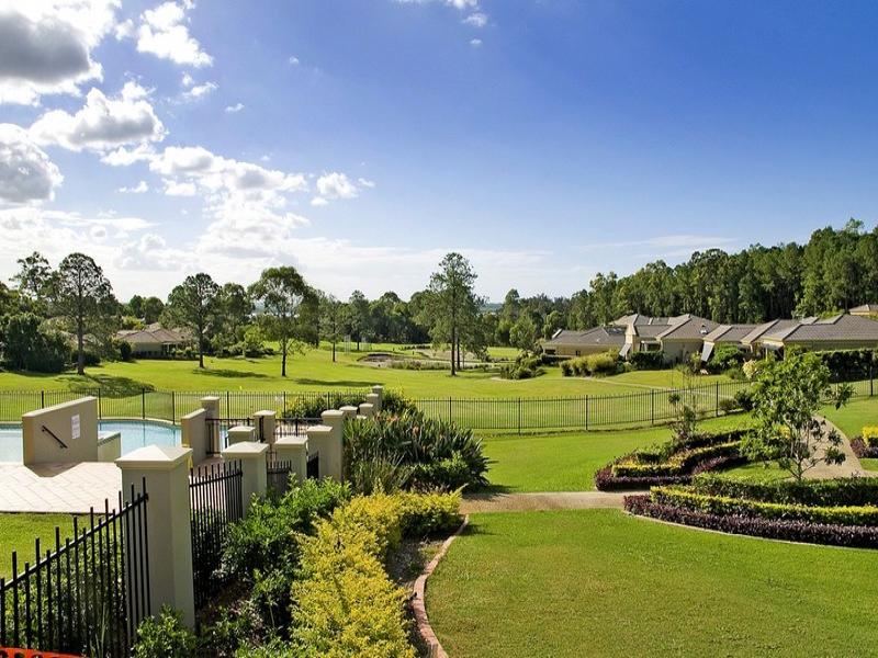 Real Estate in Coombabah