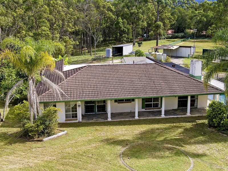 Real Estate in Maudsland