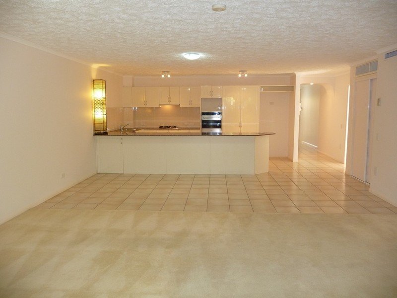 Real Estate in Hope Island