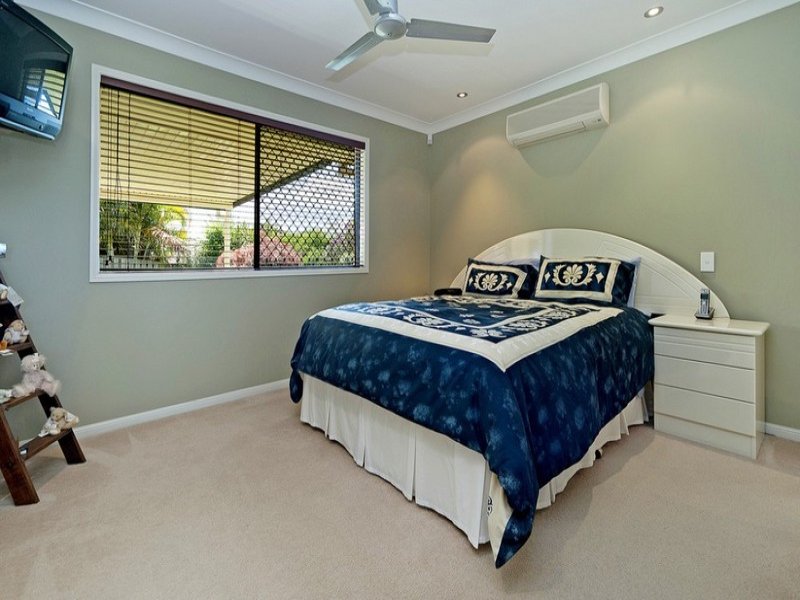 Pacific Pines real estate Sold