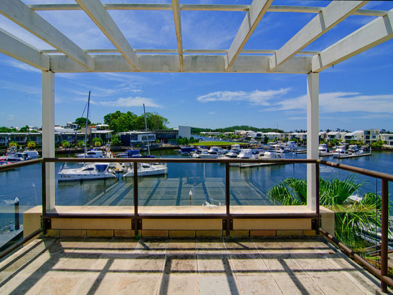 Real Estate in Coomera Waters